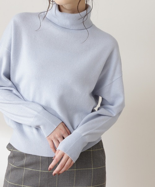 N.(N. Natural Beauty Basic)(エヌエヌナチュラルビューティーベーシック)の「◆ウールカシミヤタートルネックニット(ニット/セーター・レディース・ライトグレー/ライトブルー/ブラック/レッド/オフホワイト・MEDIUM)」の7枚目の写真