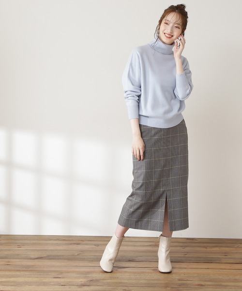 N.(N. Natural Beauty Basic)(エヌエヌナチュラルビューティーベーシック)の「◆ウールカシミヤタートルネックニット(ニット/セーター・レディース・ライトグレー/ライトブルー/ブラック/レッド/オフホワイト・MEDIUM)」の14枚目の写真