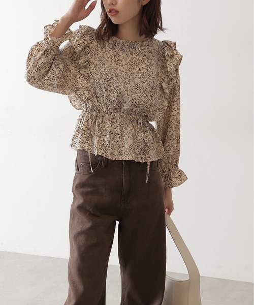 FREE'S MART（フリーズマート）の「◆肩フリル花柄ブラウス（シャツ/ブラウス・レディース・グリーン/ホワイト系その他/ブラック系その他・FREE）」の2枚目の写真