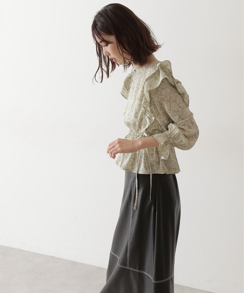 FREE'S MART（フリーズマート）の「◆肩フリル花柄ブラウス（シャツ/ブラウス・レディース・グリーン/ホワイト系その他/ブラック系その他・FREE）」の4枚目の写真