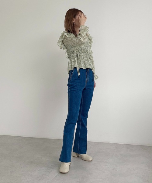 FREE'S MART（フリーズマート）の「◆肩フリル花柄ブラウス（シャツ/ブラウス・レディース・グリーン/ホワイト系その他/ブラック系その他・FREE）」の10枚目の写真