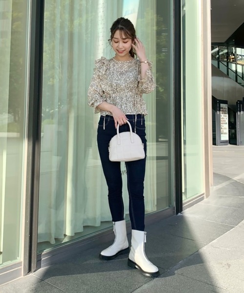 FREE'S MART（フリーズマート）の「◆肩フリル花柄ブラウス（シャツ/ブラウス・レディース・グリーン/ホワイト系その他/ブラック系その他・FREE）」の13枚目の写真