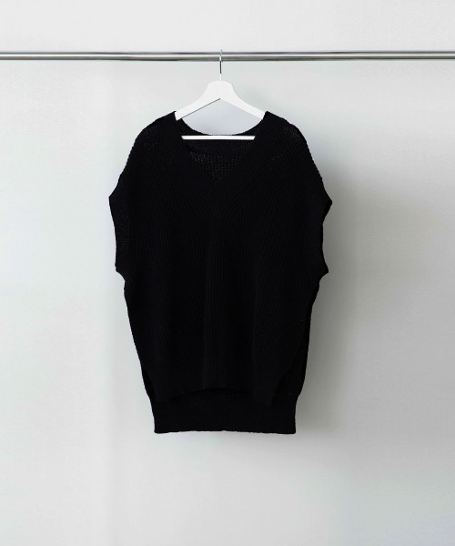 marjour（マージュール）の「RELAX KNIT VEST（ベスト・レディース・ブラック/クリーム・M）」の11枚目の写真