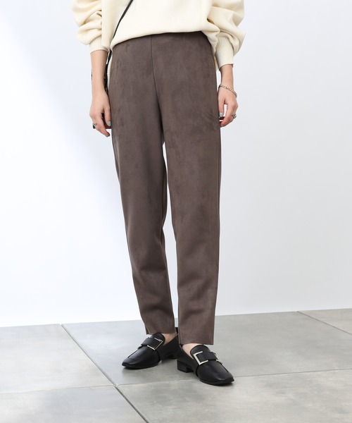 COLONY 2139(コロニートゥーワンスリーナイン)の「フェイクスエードストレッチレギンスパンツ(その他パンツ・レディース・モカ/ブラック・LARGE/SMALL/MEDIUM)」の6枚目の写真