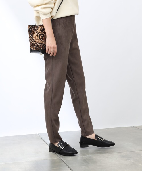 COLONY 2139(コロニートゥーワンスリーナイン)の「フェイクスエードストレッチレギンスパンツ(その他パンツ・レディース・モカ/ブラック・LARGE/SMALL/MEDIUM)」の3枚目の写真