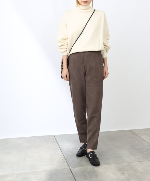 COLONY 2139(コロニートゥーワンスリーナイン)の「フェイクスエードストレッチレギンスパンツ(その他パンツ・レディース・モカ/ブラック・LARGE/SMALL/MEDIUM)」の20枚目の写真