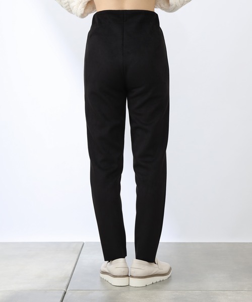 COLONY 2139(コロニートゥーワンスリーナイン)の「フェイクスエードストレッチレギンスパンツ(その他パンツ・レディース・モカ/ブラック・LARGE/SMALL/MEDIUM)」の5枚目の写真