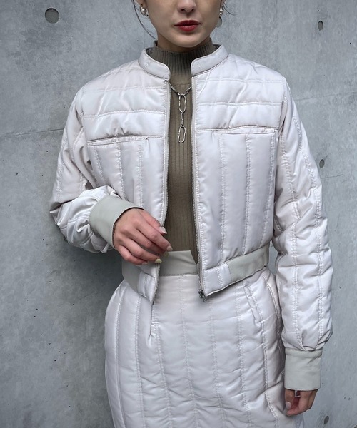 &g'aime（アンジェム）の「【&g’aime】キルティングショートブルゾン（ブルゾン・レディース・チャコールグレー/アイボリー/グレイッシュベージュ・FREE）」の5枚目の写真
