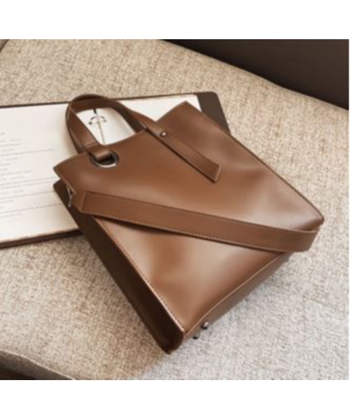 MAISON BREEZE（メゾンブリーズ）の「【MAISON BREEZE】ハイグレードPUスクエアハンドトートバッグ KNF（トートバッグ・レディース・ブラック/ベージュ/ブラウン・FREE）」の16枚目の写真