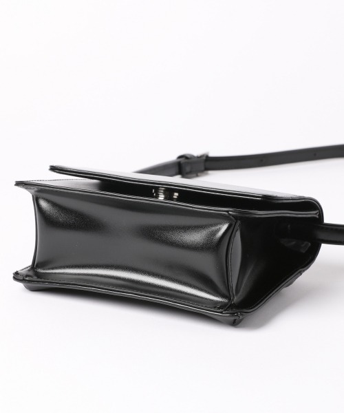 LOWRYS FARM（ローリーズファーム）の「ミニフラップショルダーバッグ　254936（ショルダーバッグ・レディース・ブラック/グリーン/アイボリー・FREE）」の4枚目の写真