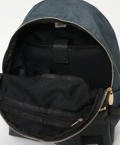ikka(イッカ)の「ポリナイロン×PUミニリュック(バックパック/リュック・レディース・ブラック/ネイビー/ブラウン・FREE)」の12枚目の写真