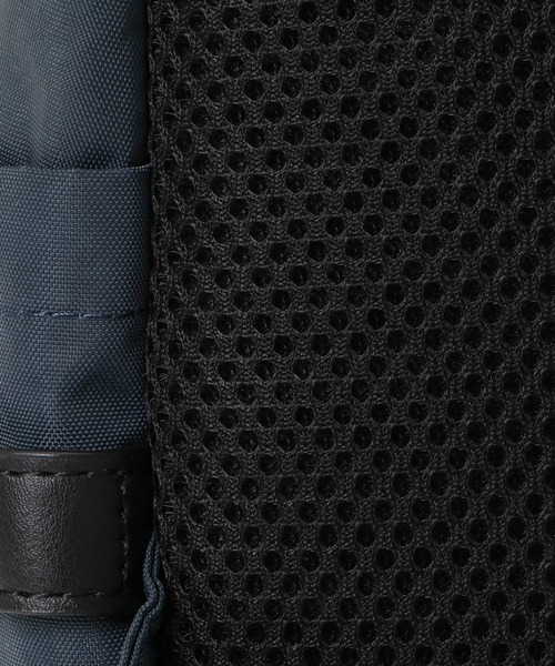 ikka(イッカ)の「ポリナイロン×PUミニリュック(バックパック/リュック・レディース・ブラック/ネイビー/ブラウン・FREE)」の7枚目の写真