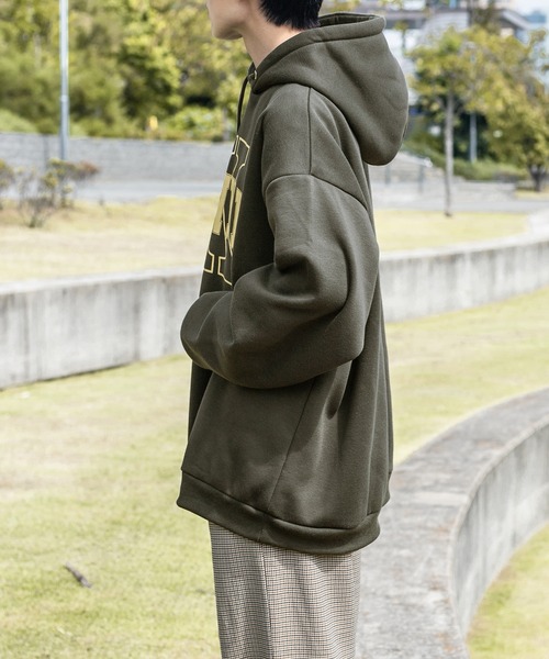 PairPair（ペアペア）の「裏起毛カレッジロゴフーディー(ユニセックス)（パーカー・レディース・グレイッシュブルー/スミクロ/オートミール・FREE）」の16枚目の写真