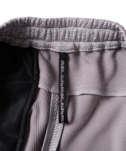 H.I.P. by SOLIDO（エイチアイピーバイソリード）の「【H.I.P. by SOLIDO/エイチアイピー バイ ソリード】DELTA SOLOTEX KERSEY SLIM FIT EASY PANTS（その他パンツ・メンズ・ライトグレー/ブラック・3/1/2）」の9枚目の写真