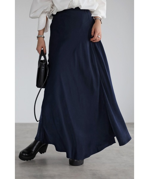 Bonjour Sagan（ボンジュールサガン）の「サイドスリットサテンフレアスカート（スカート・レディース・マスタード/ネイビー・FREE）」の5枚目の写真