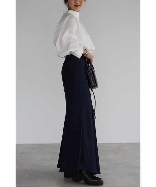 Bonjour Sagan（ボンジュールサガン）の「サイドスリットサテンフレアスカート（スカート・レディース・マスタード/ネイビー・FREE）」の18枚目の写真