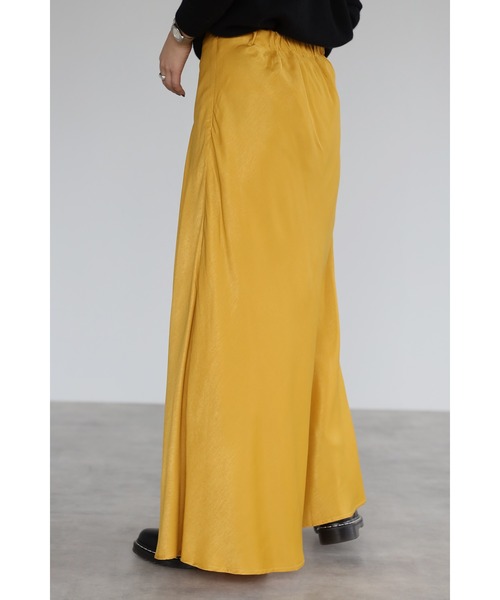 Bonjour Sagan（ボンジュールサガン）の「サイドスリットサテンフレアスカート（スカート・レディース・マスタード/ネイビー・FREE）」の11枚目の写真