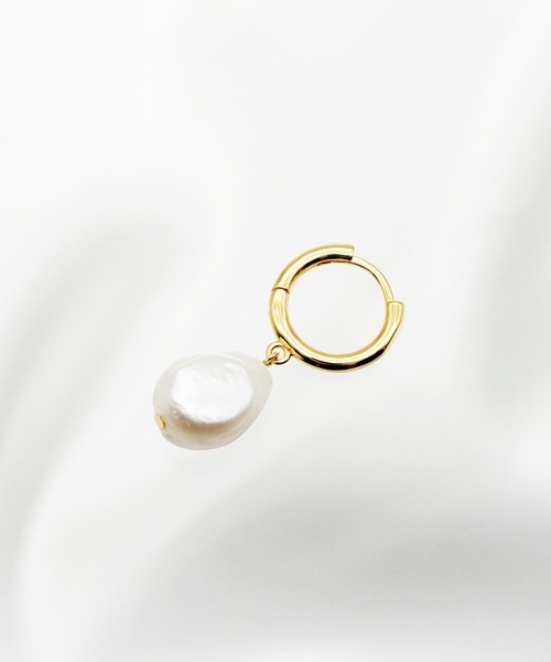 SIGNAL(シグナル)の「【ZOZO限定】Pearl Hoop Pierce / パールフープピアス(ピアス(両耳用)・レディース・シルバー/ゴールド・FREE)」の4枚目の写真