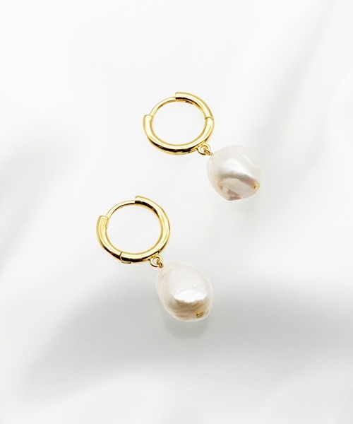 SIGNAL(シグナル)の「【ZOZO限定】Pearl Hoop Pierce / パールフープピアス(ピアス(両耳用)・レディース・シルバー/ゴールド・FREE)」の5枚目の写真