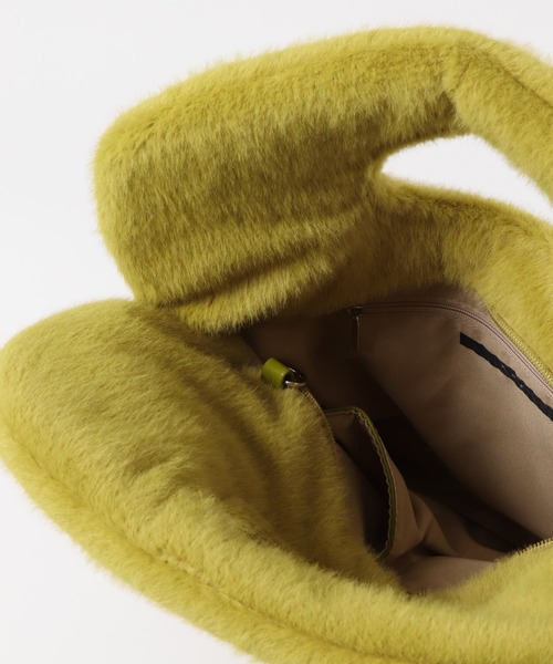 KBF（ケイビーエフ）の「パファーBAG（ハンドバッグ・レディース・ホワイト/ブラック/グリーン系その他・ONE）」の16枚目の写真