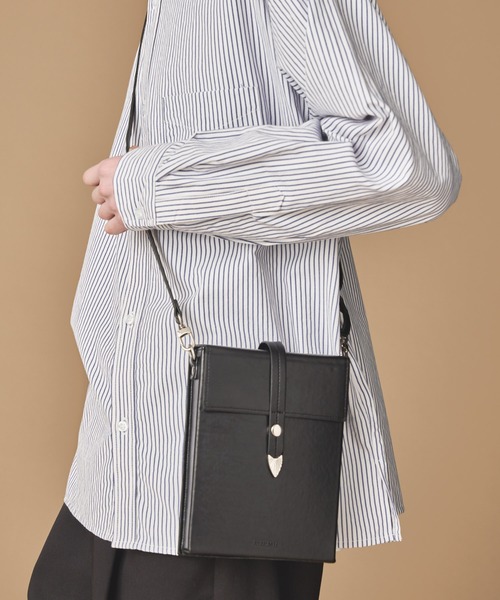 ADAMASTE（アダマスト）の「シンセティックレザーショルダーバッグ（ショルダーバッグ・メンズ・ブラック・FREE）」の3枚目の写真