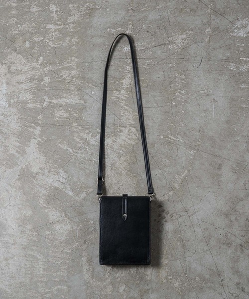 ADAMASTE（アダマスト）の「シンセティックレザーショルダーバッグ（ショルダーバッグ・メンズ・ブラック・FREE）」の7枚目の写真