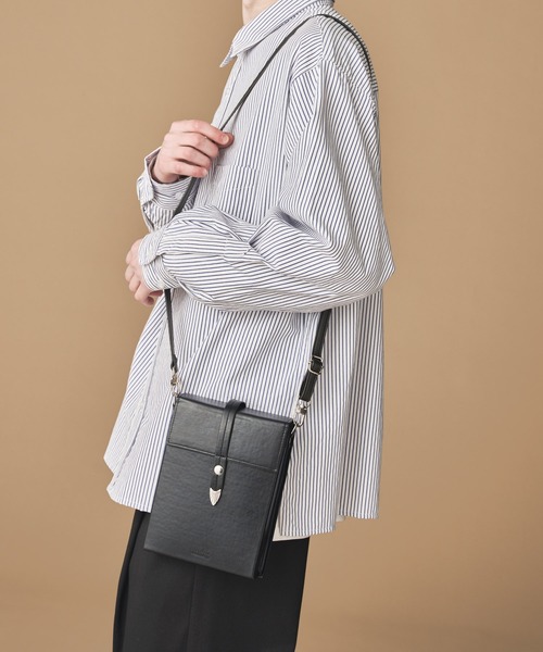 ADAMASTE（アダマスト）の「シンセティックレザーショルダーバッグ（ショルダーバッグ・メンズ・ブラック・FREE）」の12枚目の写真