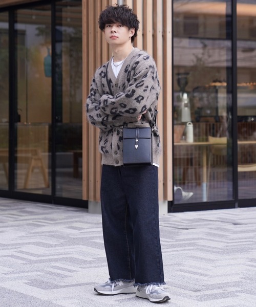 ADAMASTE（アダマスト）の「シンセティックレザーショルダーバッグ（ショルダーバッグ・メンズ・ブラック・FREE）」の16枚目の写真