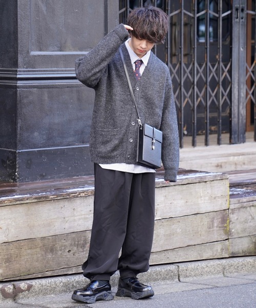 ADAMASTE（アダマスト）の「シンセティックレザーショルダーバッグ（ショルダーバッグ・メンズ・ブラック・FREE）」の19枚目の写真