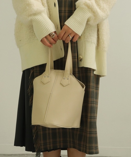 AULI（アウリィ）の「【2WAY】バケット型ショルダー/ハンドバッグ（ショルダーバッグ・レディース・ライトグレー/ブラック/キャメル・FREE）」の20枚目の写真