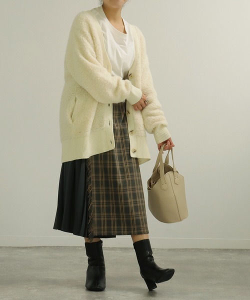 AULI（アウリィ）の「【2WAY】バケット型ショルダー/ハンドバッグ（ショルダーバッグ・レディース・ライトグレー/ブラック/キャメル・FREE）」の6枚目の写真