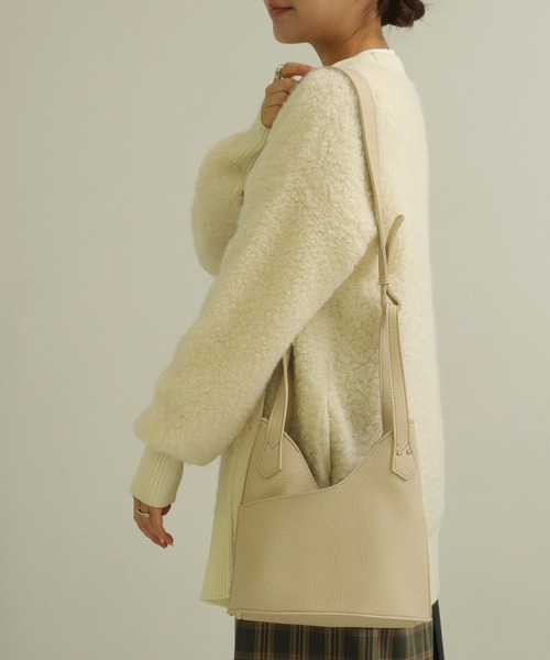 AULI（アウリィ）の「【2WAY】バケット型ショルダー/ハンドバッグ（ショルダーバッグ・レディース・ライトグレー/ブラック/キャメル・FREE）」の12枚目の写真