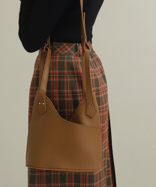 AULI（アウリィ）の「【2WAY】バケット型ショルダー/ハンドバッグ（ショルダーバッグ・レディース・ライトグレー/ブラック/キャメル・FREE）」の8枚目の写真