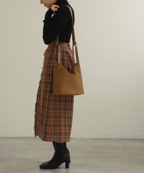 AULI（アウリィ）の「【2WAY】バケット型ショルダー/ハンドバッグ（ショルダーバッグ・レディース・ライトグレー/ブラック/キャメル・FREE）」の10枚目の写真