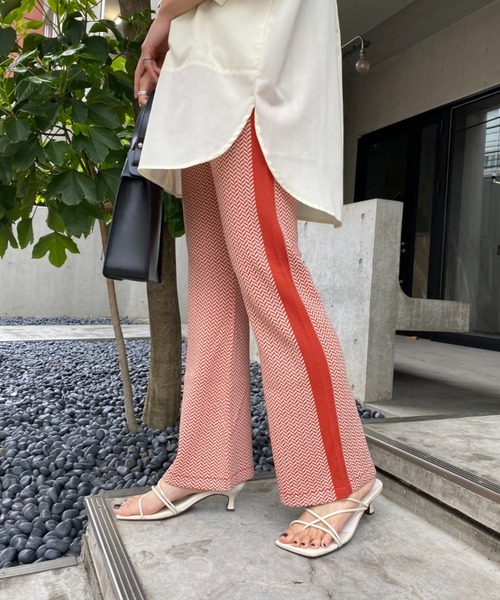 CIAOPANIC（チャオパニック）の「ジャガードニットフレアパンツ（その他パンツ・レディース・ベージュ/オレンジ/グリーン・FREE）」の3枚目の写真