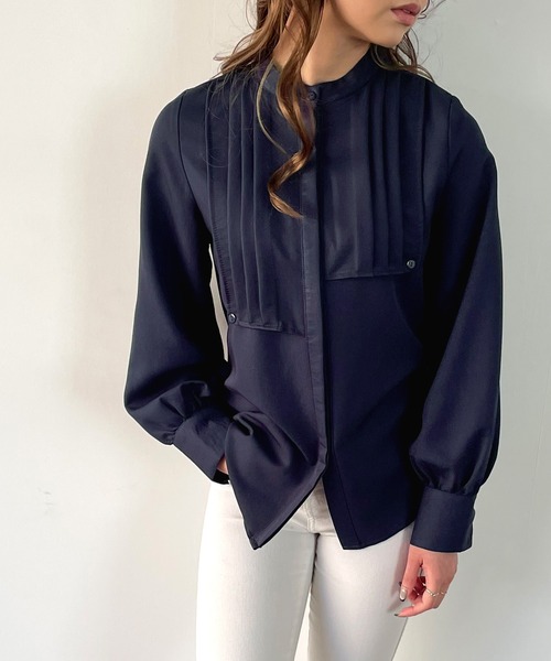 JUNOAH（ジュノア）の「アシンメトリーケープブラウス（シャツ/ブラウス・レディース・ホワイト/テラコッタ/ベージュ/ネイビー/ブラック/カーキ/ブルー/グリーン・X-LARGE/LARGE/MEDIUM）」の7枚目の写真