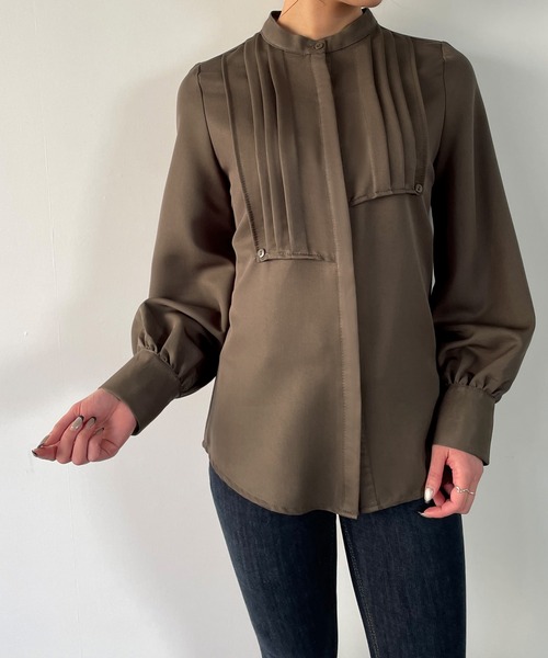 JUNOAH（ジュノア）の「アシンメトリーケープブラウス（シャツ/ブラウス・レディース・ホワイト/テラコッタ/ベージュ/ネイビー/ブラック/カーキ/ブルー/グリーン・X-LARGE/LARGE/MEDIUM）」の13枚目の写真