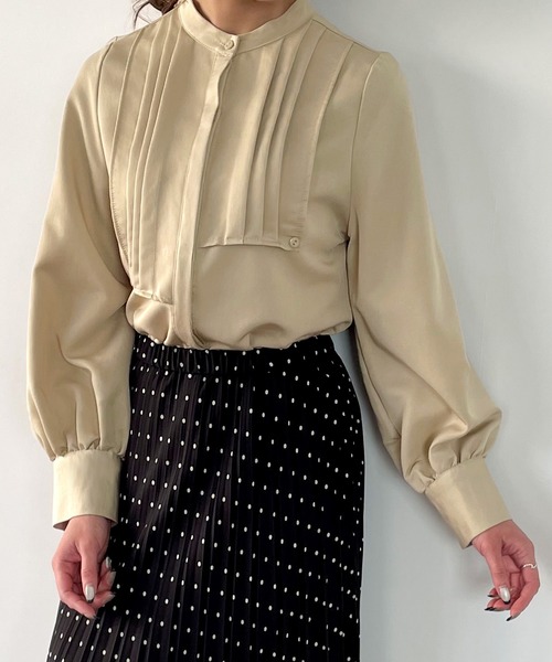 JUNOAH（ジュノア）の「アシンメトリーケープブラウス（シャツ/ブラウス・レディース・ホワイト/テラコッタ/ベージュ/ネイビー/ブラック/カーキ/ブルー/グリーン・X-LARGE/LARGE/MEDIUM）」の18枚目の写真