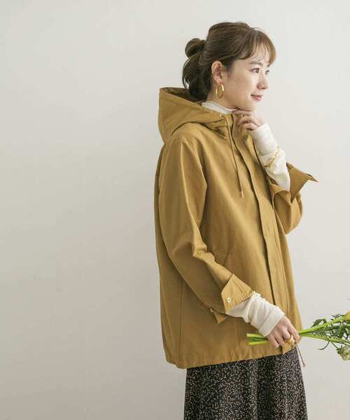 URBAN RESEARCH（アーバンリサーチ）の「グログランナイロンミディ丈パーカー（ブルゾン・レディース・チャコールグレー/キャメル・FREE）」の12枚目の写真