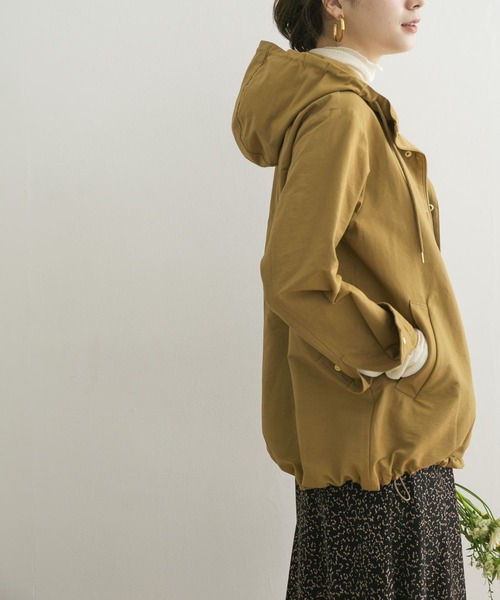 URBAN RESEARCH（アーバンリサーチ）の「グログランナイロンミディ丈パーカー（ブルゾン・レディース・チャコールグレー/キャメル・FREE）」の22枚目の写真