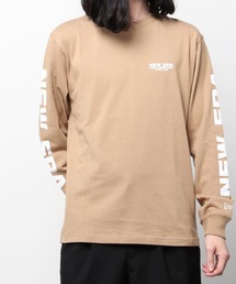 NEW ERA（ニューエラ）の「【NEW　ERA/ニューエラ】CA PCOMPANY ワンポイントロゴ 袖プリント 長袖Tシャツ/ベージュ（Tシャツ/カットソー）」
