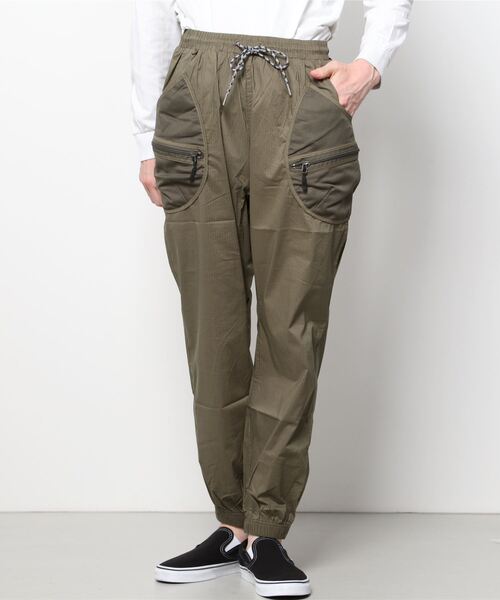 gym master(ジムマスター)の「ストレッチドビークロスドロップポケットパンツ(カーゴパンツ・メンズ・ブラック/ベージュ/カーキオリーブ/ブラック系その他/ベージュ系その他・MEDIUM/LARGE/X-LARGE/SMALL)」の21枚目の写真