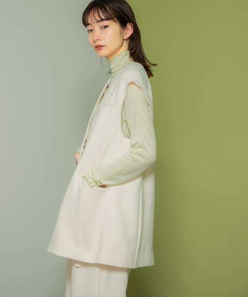 KBF（ケイビーエフ）の「ラウンドノーカラーベスト（その他アウター・レディース・アイボリー/ネイビー/ベージュ・ONE）」の5枚目の写真