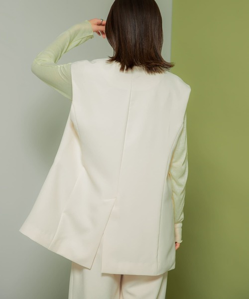 KBF（ケイビーエフ）の「ラウンドノーカラーベスト（その他アウター・レディース・アイボリー/ネイビー/ベージュ・ONE）」の8枚目の写真