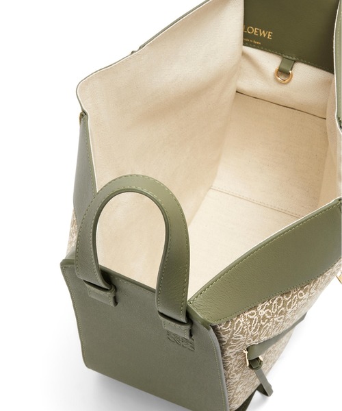LOEWE（ロエベ）の「ハンモックバッグ スモール (アナグラムジャカード&カーフ)（ハンドバッグ・レディース・グリーン系その他・ONE SIZE）」の6枚目の写真