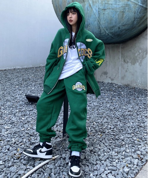 ARULE（アルール）の「A'GEM/9 × .kom『ARULE/アルール』アーチロゴ ベースボール グラフィック ジップアップパーカー（パーカー・レディース・ブラック/ブラウン/グリーン・L/M）」の22枚目の写真