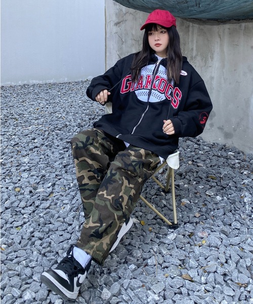 ARULE（アルール）の「A'GEM/9 × .kom『ARULE/アルール』アーチロゴ ベースボール グラフィック ジップアップパーカー（パーカー・レディース・ブラック/ブラウン/グリーン・L/M）」の7枚目の写真