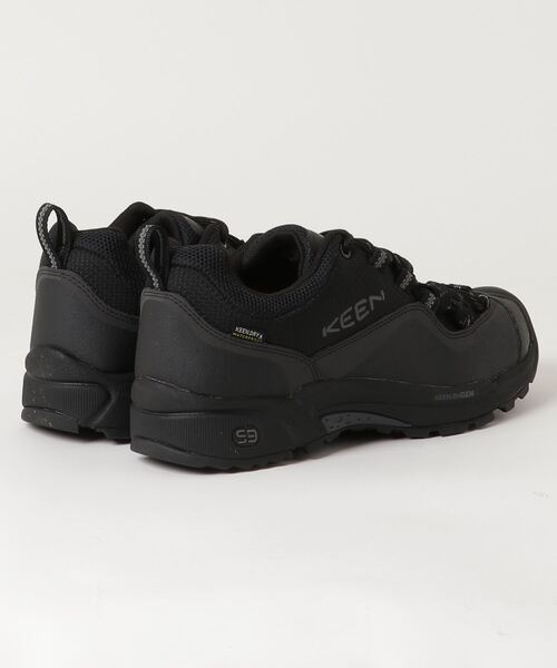 KEEN(キーン)の「WASATCH CREST WP / ワサッチ クレスト ウォータープルーフ / メンズ 登山靴 トレッキングシューズ 防水(スニーカー・メンズ・ブラック・27.5cm/25cm/27cm/28cm/29cm/26.5cm/26cm/25.5cm)」の2枚目の写真