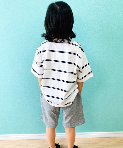 THE CASUAL（カジュアル）の「ビッグシルエット 先染めボーダー クルーネック半袖Tシャツ キッズ（Tシャツ/カットソー・キッズ・ブラック/ダークグリーン/ベージュ/ネイビー/オフホワイト/杢グレー/チャコール/モカ/ベージュ系/ブルー/ネイビー系/ラベンダー・110cm/120cm/130cm/140cm/150cm/160cm）」の19枚目の写真