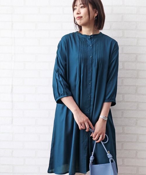 BELLUNA PLUS(ベルーナ)の「レーヨン素材ピンタック使いワンピース(ワンピース・レディース・チャコール/イエロー/ブルー・MEDIUM/LARGE/X-LARGE)」の3枚目の写真